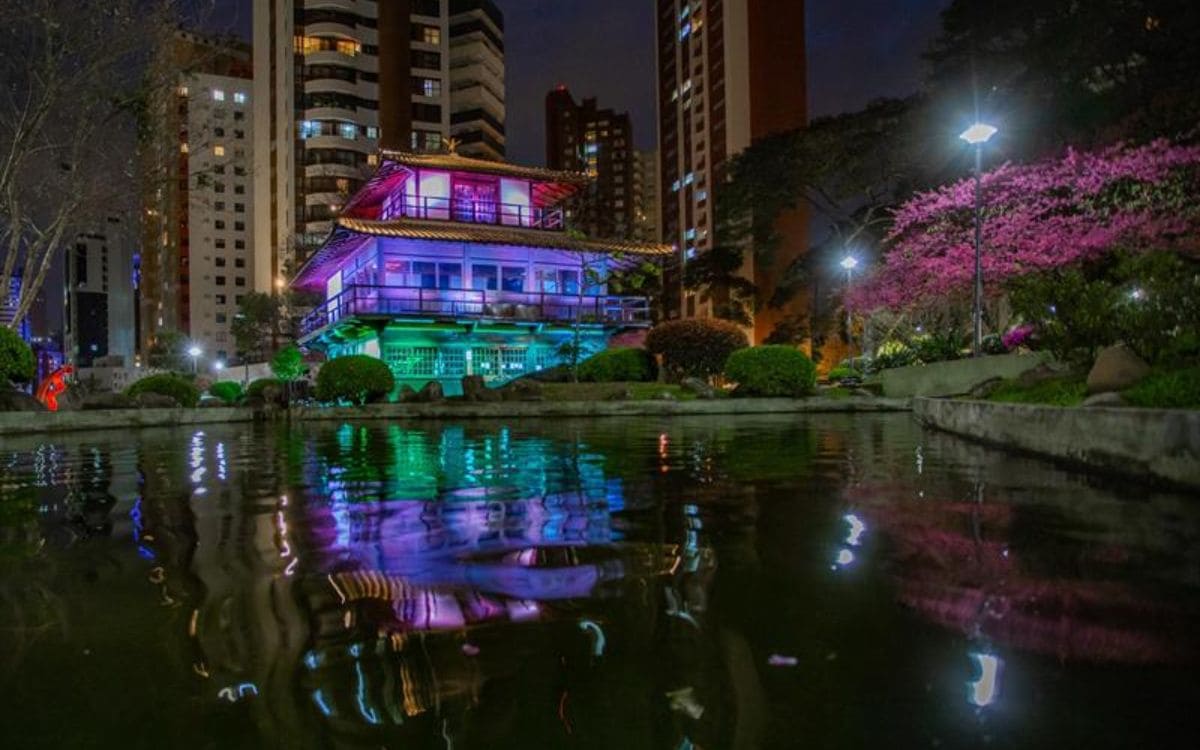 praça do japão curitiba