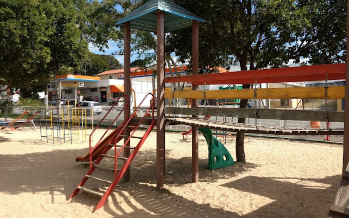 playground na praça brasil 500 anos