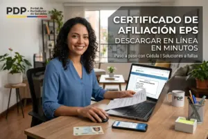 Mulher sorridente com documento no Certificado de Afiliación EPS.